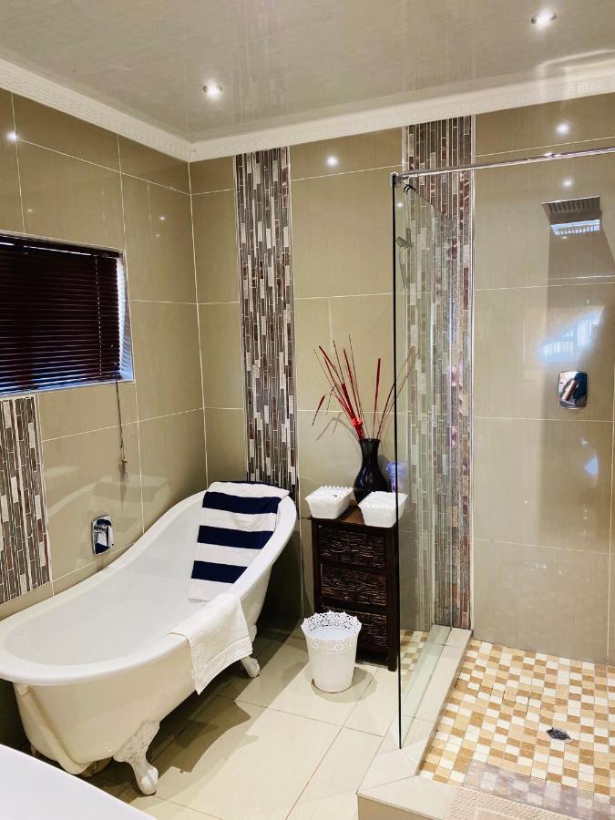 River Valley Guest House Butterworth Экстерьер фото